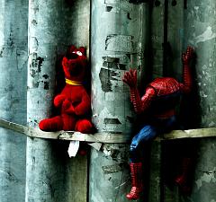 GA060130_contrasty_green