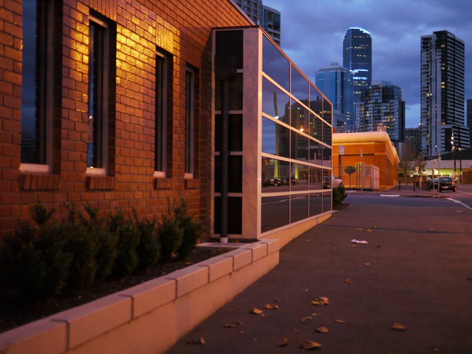 P1010833.jpg - 25mm f/1.4 ISO 800.1/60th sec at dusk. AWB.No PS.