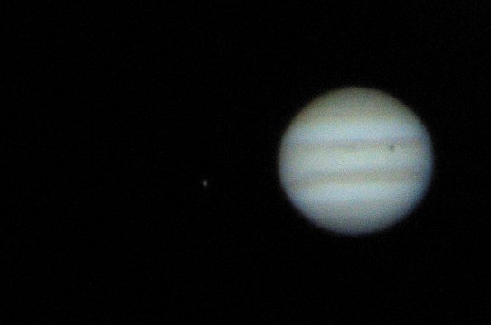 Jupiter_20040225_2341_crw2617_cropped.jpg - Jupiter with a shadow of one of its moons