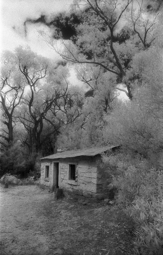 ga_HIE_Heatherlie2.jpg - Film infrared, Grampians, Victoria