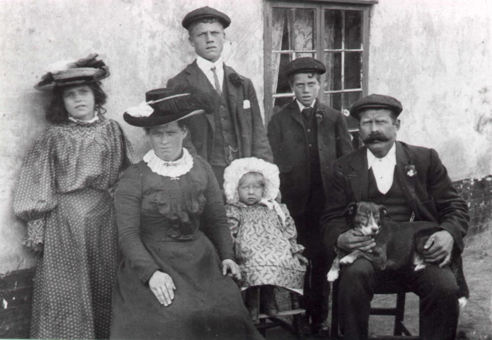 www.ayton.id.au_gary_genealogy_images_aytonr_rudd_1905_ameliaharbours_eharlin.jpg www.ayton.id.au_gary_genealogy_images_aytonr_rudd_1905_ameliaharbours_eharlin.jpg