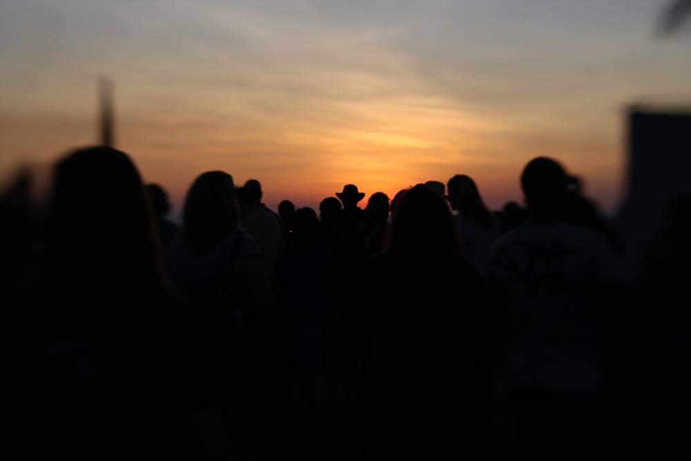 MindilBeach_2K0C1244.jpg - Mindil Beach markets, Darwin, NT - the crowds watching the sun set