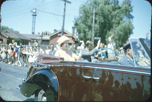 www.ayton.id.au_gary_genealogy_images_1962c_qelizii_princephillip.jpg www.ayton.id.au_gary_genealogy_images_1962c_qelizii_princephillip.jpg